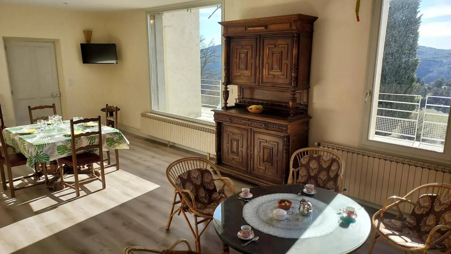 Maison Charmante A Plan-De-Baix Avec Vue Montagne.