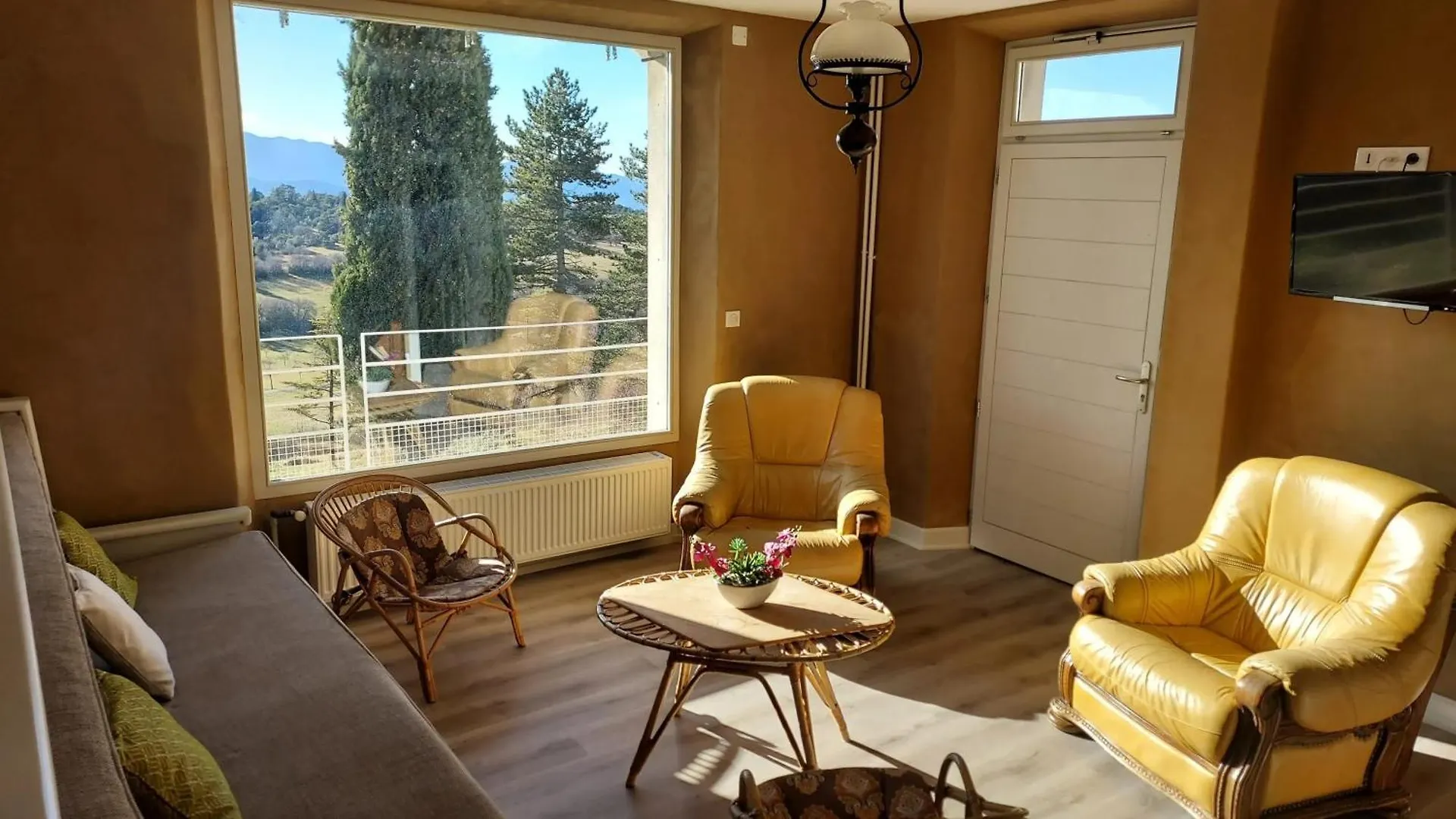 Holiday home Maison Charmante A Plan-De-Baix Avec Vue Montagne.