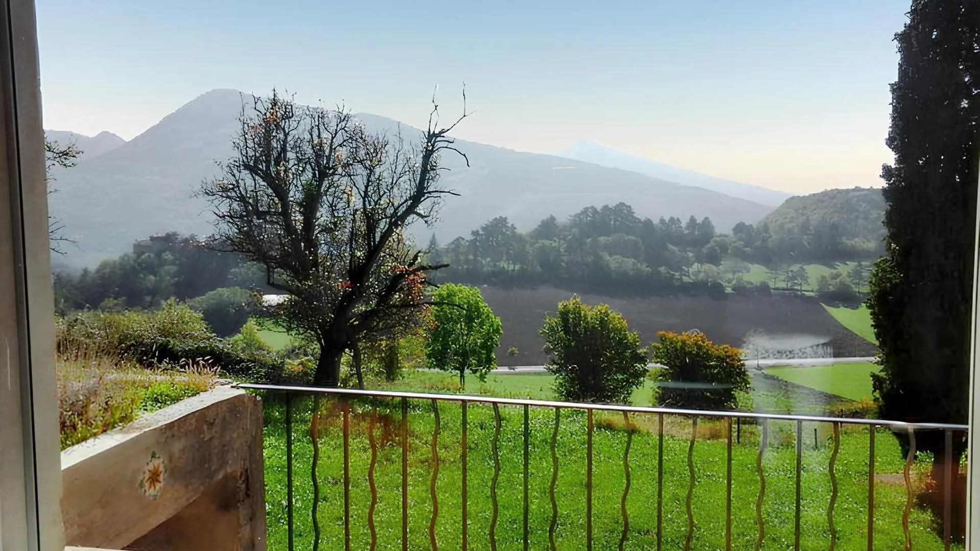 Maison Charmante A Plan-De-Baix Avec Vue Montagne.